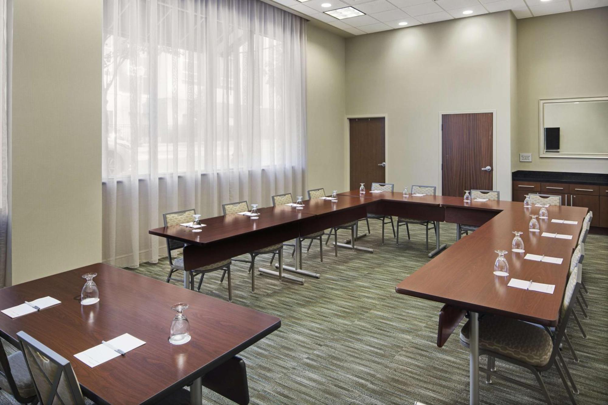 Hampton Inn & Suites Little Rock-Downtown Bagian luar foto
